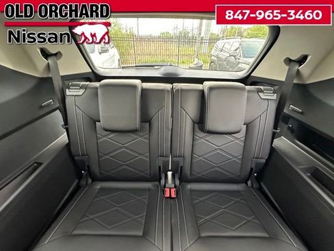 Used 2025 Volkswagen Atlas SE AWD/4WD image 11