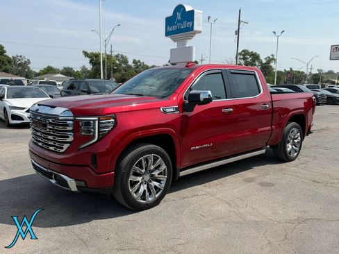 Used 2024 GMC Sierra 1500 Denali w/ Denali Reserve Package AWD/4WD image 3