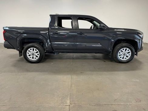 Used 2025 Toyota Tacoma SR5 AWD/4WD image 2