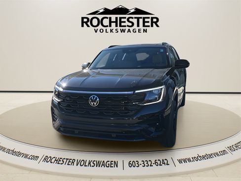 New 2026 Volkswagen Atlas Cross Sport SEL R-Line image 1