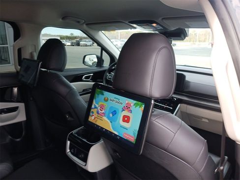 Used 2024 Kia Carnival SX image 22