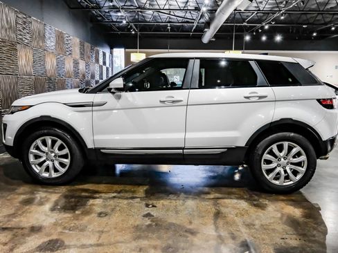 Used 2017 Land Rover Range Rover Evoque SE AWD/4WD image 11