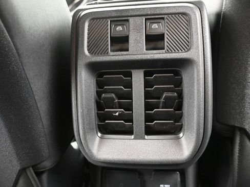 New 2025 Ford Bronco Badlands image 15