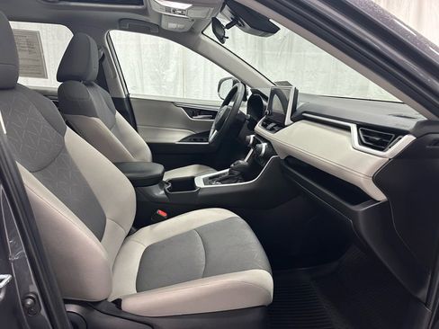 Used 2025 Toyota RAV4 XLE w/ Convenience Package image 59