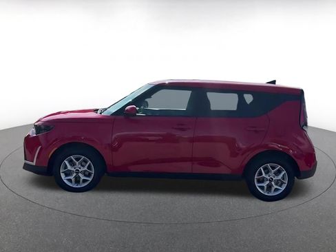 Used 2025 Kia Soul LX w/ LX Technology Package FWD image 7