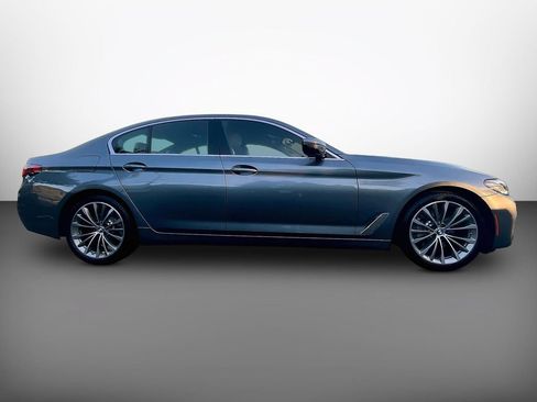 Used 2022 BMW 530i xDrive w/ Convenience Package AWD/4WD image 8