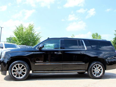 Used 2015 GMC Yukon XL Denali w/ Touring Package image 3
