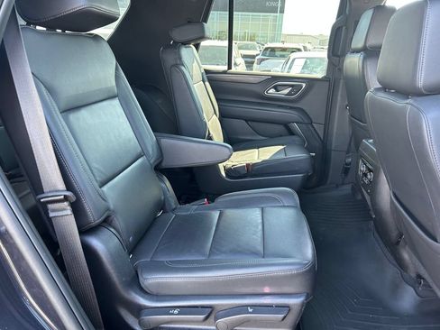 Used 2022 Chevrolet Tahoe LT w/ Luxury Package AWD/4WD image 27