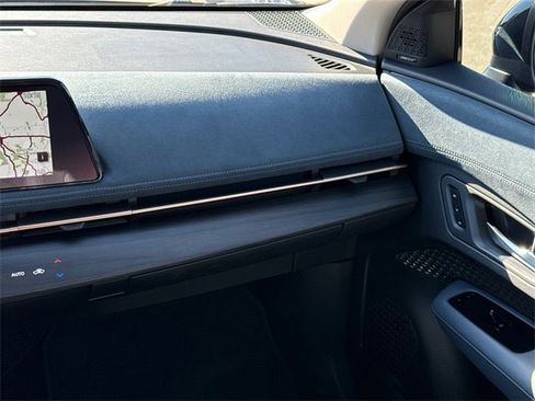 Certified 2024 Nissan Ariya AWD image 18