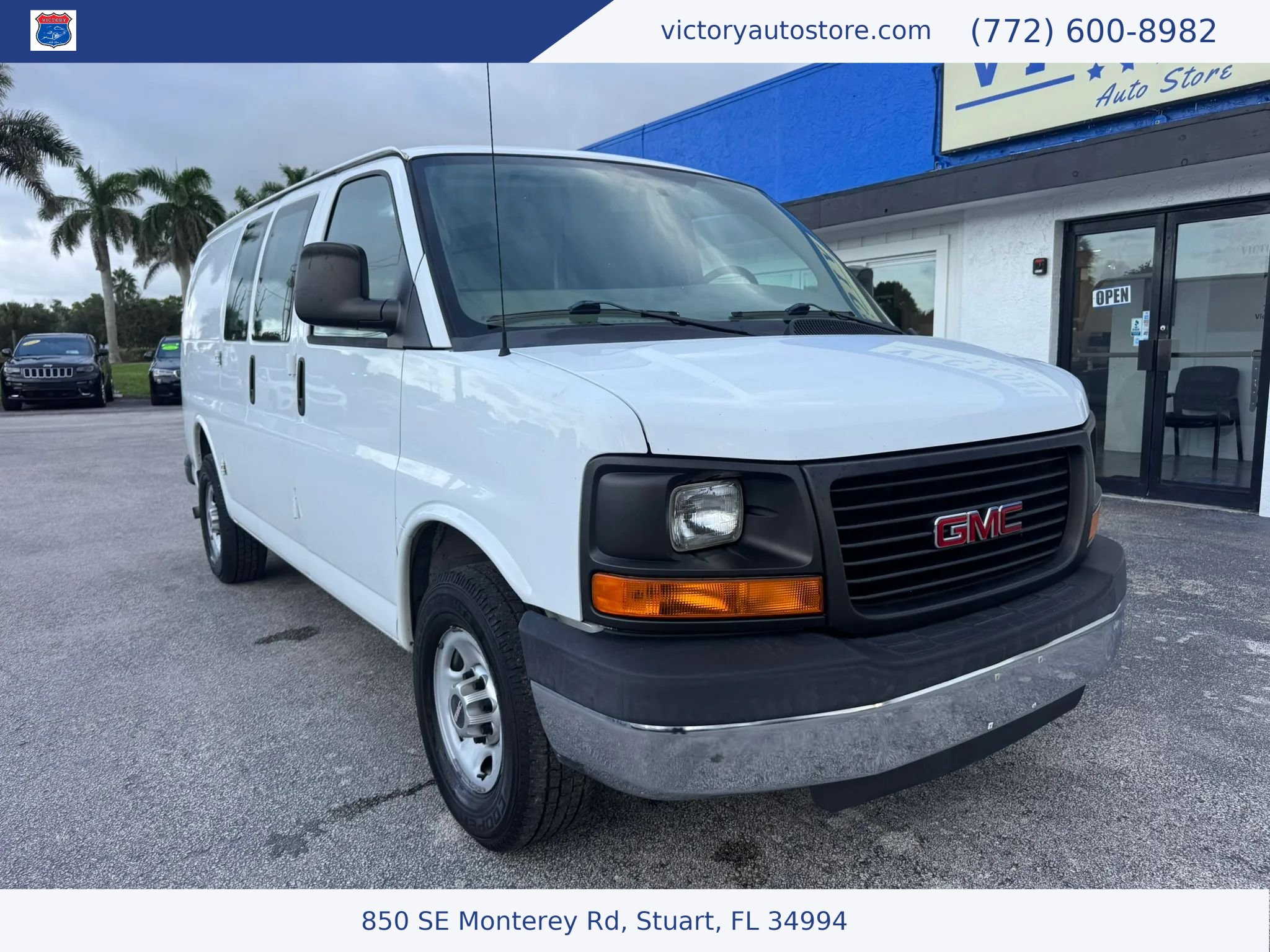 Used 2014 GMC Savana 2500 RWD image 1