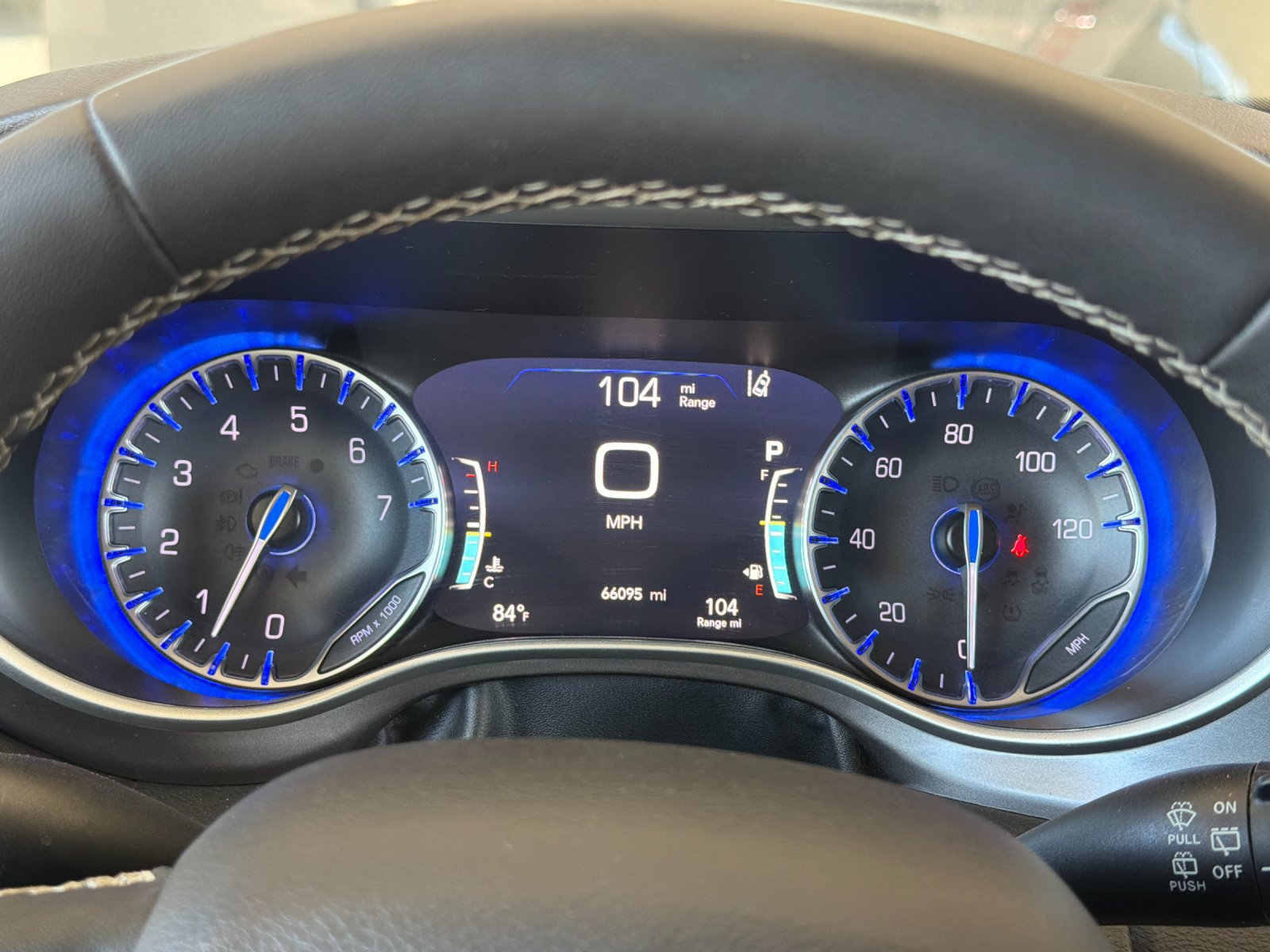 Used 2024 Chrysler Pacifica Touring-L FWD image 30