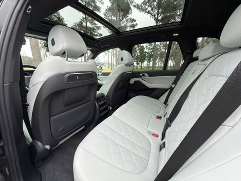 Certified 2024 BMW X5 xDrive40i w/ Parking Assistance Package image 15