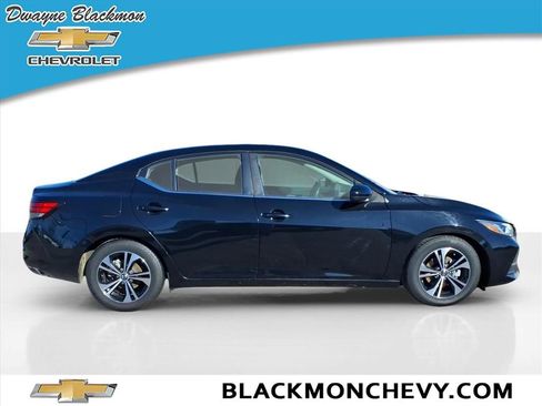 Used 2021 Nissan Sentra SV image 2