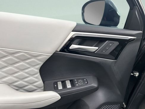 Used 2024 Mitsubishi Outlander SEL image 20