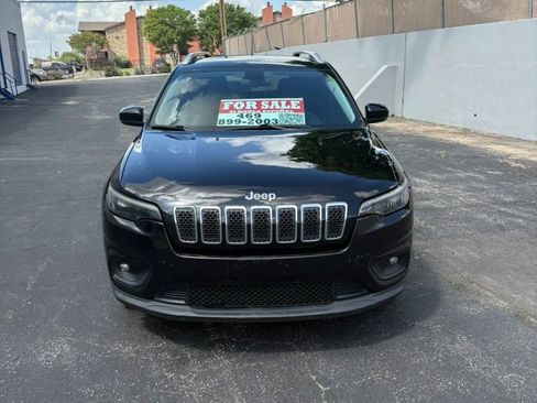 Used 2019 Jeep Cherokee Latitude Plus FWD image 3