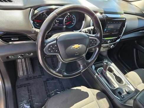 Used 2020 Chevrolet Traverse LT w/ Driver Confidence II Package AWD/4WD image 13