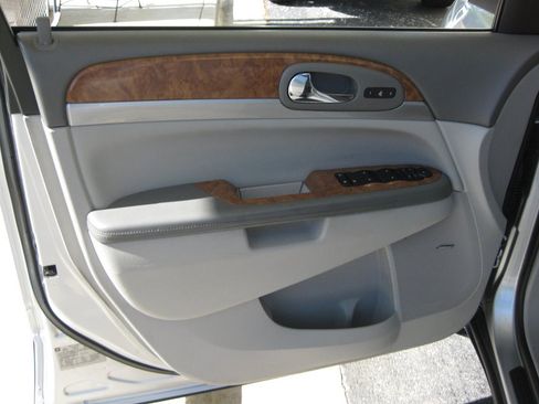 Used 2012 Buick Enclave Premium w/ Trailering Provision Package image 10