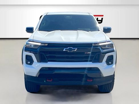 Used 2024 Chevrolet Colorado Z71 w/ Z71 Convenience Package 2 AWD/4WD image 2