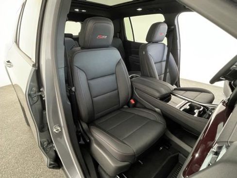Used 2025 Chevrolet Traverse Z71 w/ Enhanced Driving Package image 50