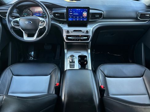 Certified 2022 Ford Explorer XLT w/ Equipment Group 202A image 12