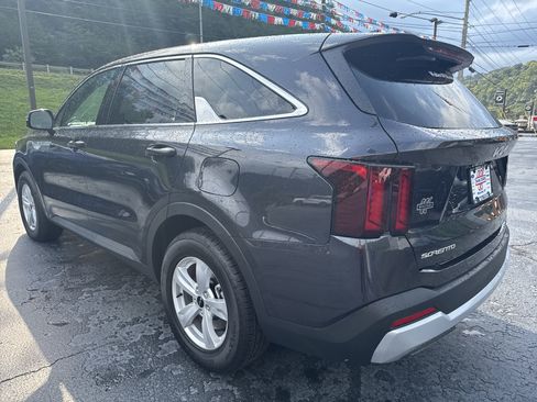 New 2026 Kia Sorento LX FWD image 5