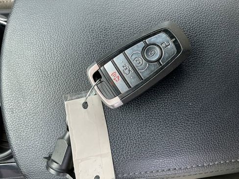 Used 2018 Ford Explorer XLT w/ Equipment Group 202A image 36