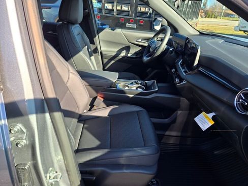 New 2026 Chevrolet Equinox LT w/ Convenience Package II image 4