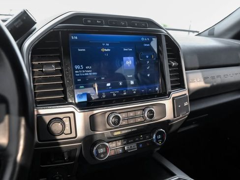 Used 2022 Ford F350 Platinum w/ FX4 Off-Road Package image 24