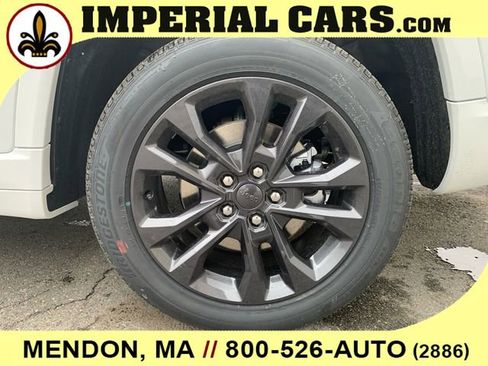 New 2026 Jeep Grand Cherokee L Limited AWD/4WD image 7