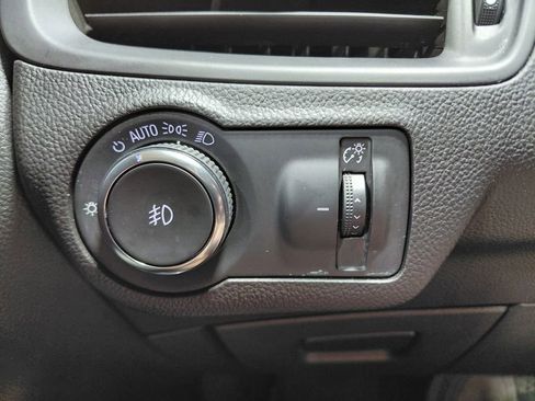 Used 2020 Buick Envision Essence FWD image 37