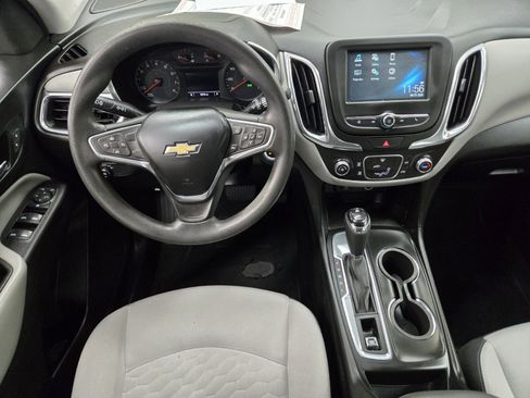 Used 2018 Chevrolet Equinox LS FWD image 9