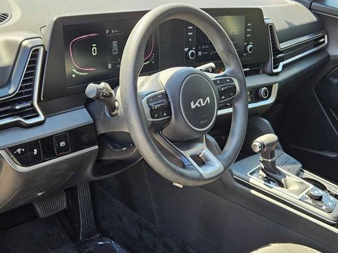 Certified 2024 Kia Sportage LX FWD image 2