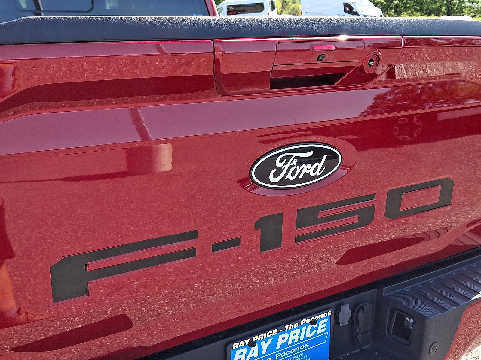 Certified 2024 Ford F150 Platinum w/ FX4 Off-Road Package AWD/4WD image 30