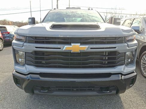 Certified 2024 Chevrolet Silverado 2500 Custom w/ Custom Convenience Package image 2