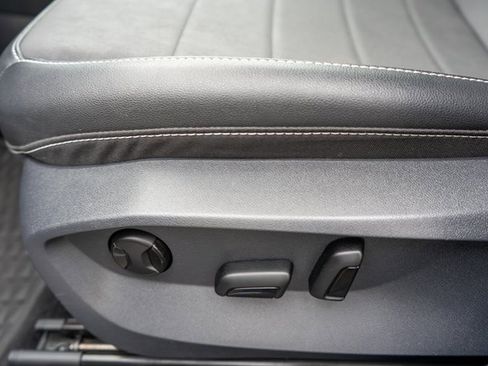 Used 2022 Volkswagen Taos SE image 20