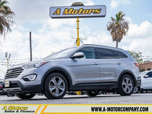 Used 2016 Hyundai Santa Fe SE image 1