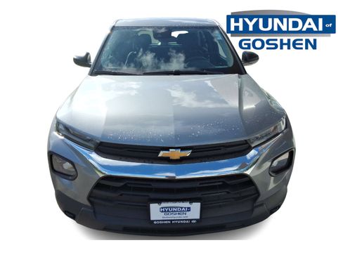 Used 2023 Chevrolet TrailBlazer LS AWD/4WD image 2