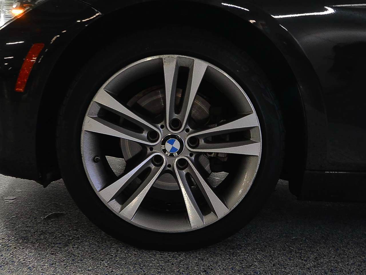 Used 2017 BMW 330i Sedan RWD image 6
