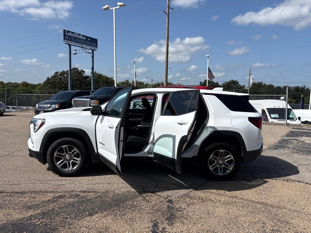 Used 2026 GMC Terrain Elevation AWD/4WD image 4