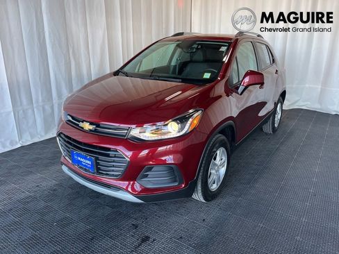 Used 2022 Chevrolet Trax LT w/ LT Convenience Package image 1