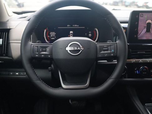 New 2026 Nissan Pathfinder Platinum AWD/4WD image 8