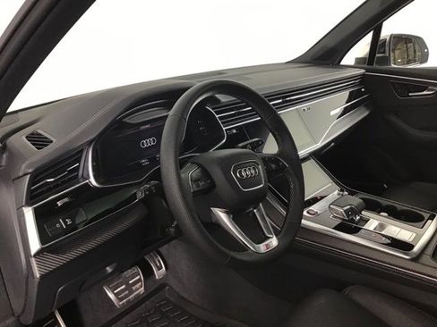 Used 2025 Audi SQ7 Premium Plus image 8
