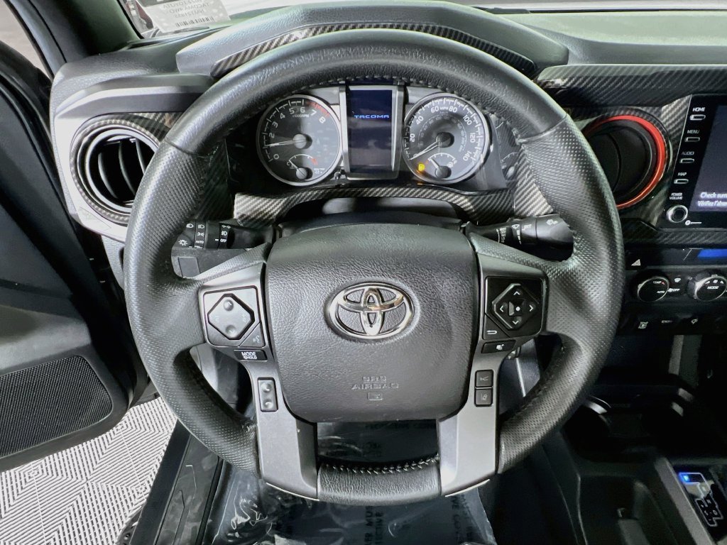 Certified 2022 Toyota Tacoma TRD Off-Road AWD/4WD image 10