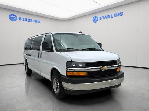 Certified 2025 Chevrolet Express 3500 LT w/ LT Preferred Equipment Group RWD image 14