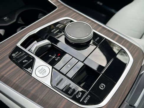 New 2026 BMW X5 xDrive40i w/ M Sport Package image 19