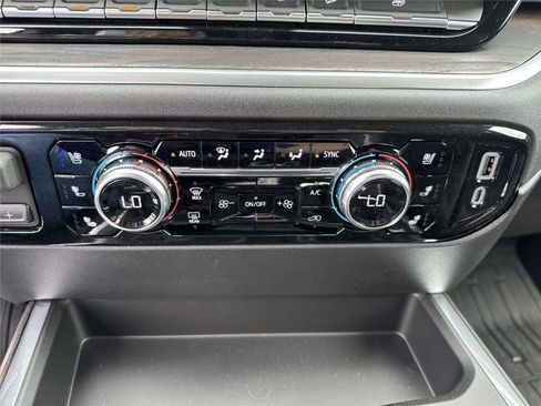New 2026 GMC Sierra 1500 SLT w/ SLT Premium Plus Package AWD/4WD image 22