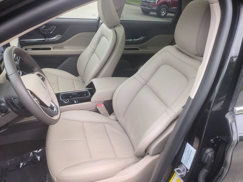Used 2024 Lincoln Corsair Grand Touring AWD/4WD image 15
