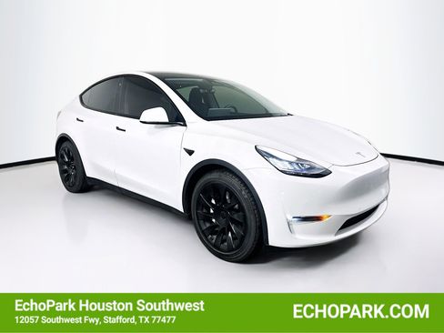 Used 2021 Tesla Model Y Long Range AWD/4WD image 1