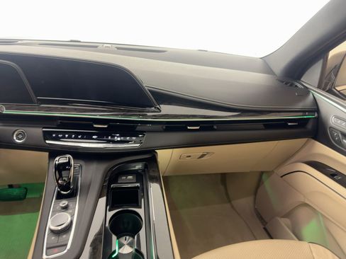 Used 2023 Cadillac Escalade ESV Premium Luxury image 27