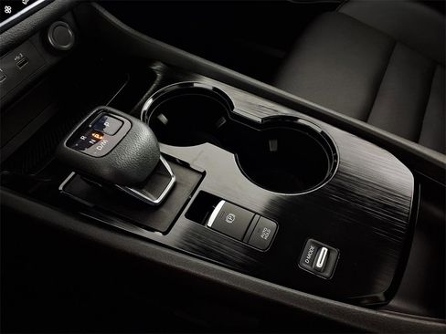 Used 2021 Nissan Rogue SV w/ Premium Package image 23